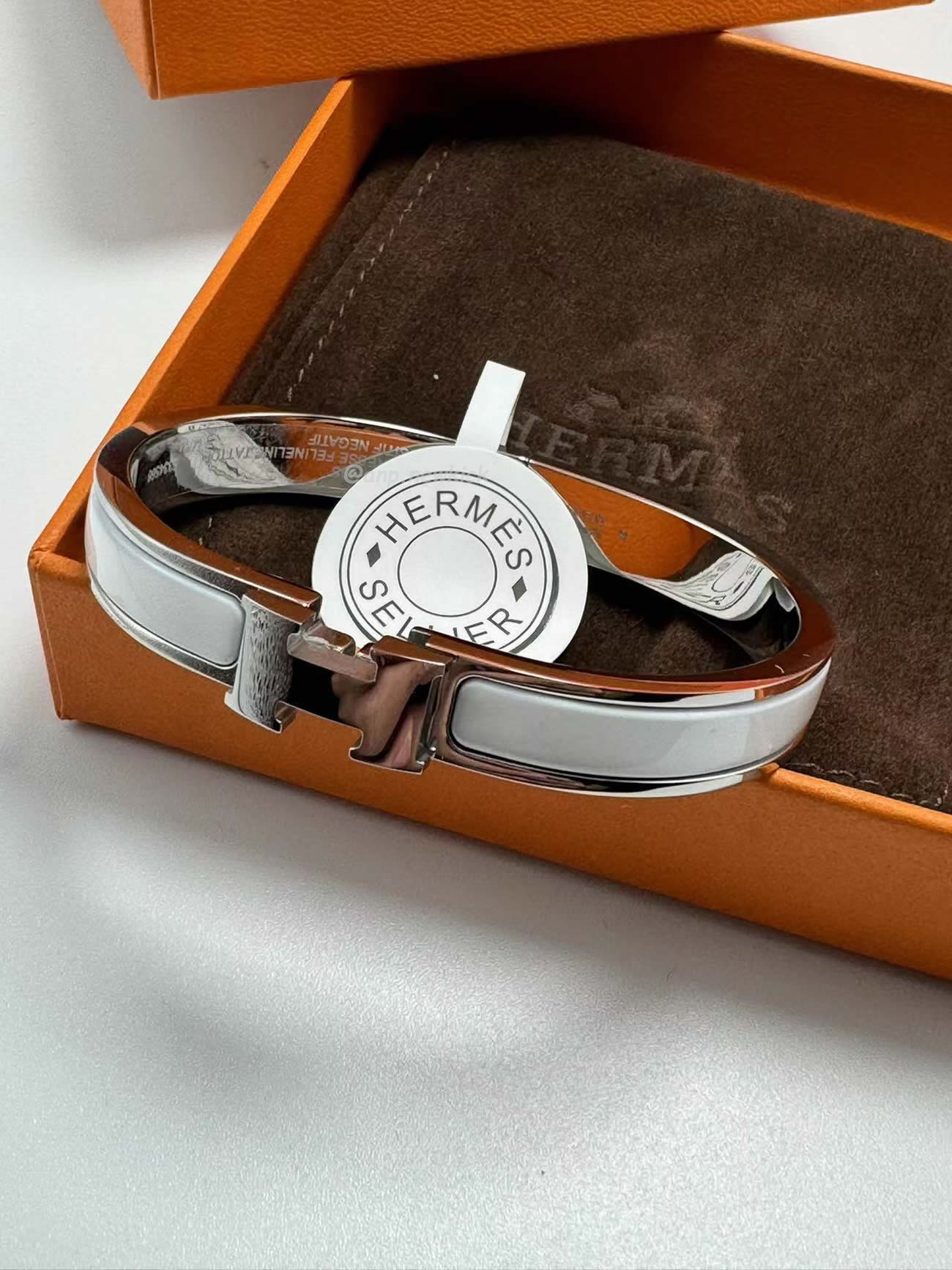 Hermès Clic H Bracelet (4) - www.newkick.vip